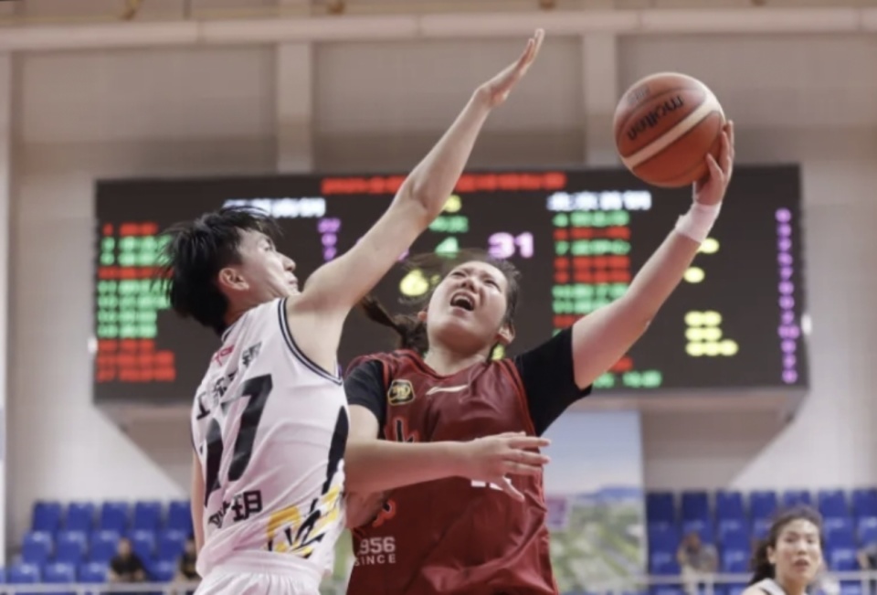 的悬殊比分, 球迷都在关 的悬殊比分, 球迷都在关