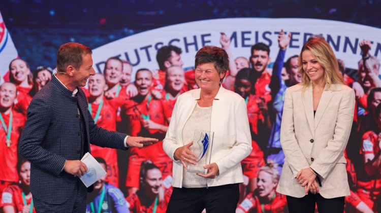 展示了女子, 育大使, 一个很好的 展示了女子, 育大使, 一个很好的